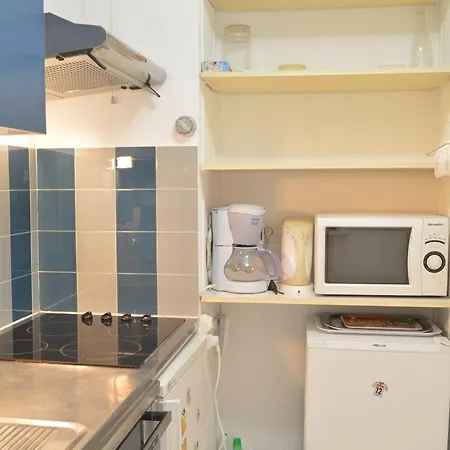 2p Avec Terrasse Et Vue A Frejus, Proche - Fr-1-226a-174 Apartment