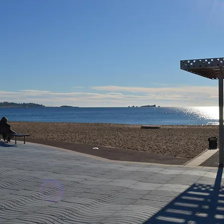 2p Avec Terrasse Et Vue A Frejus, Proche - Fr-1-226a-174 *